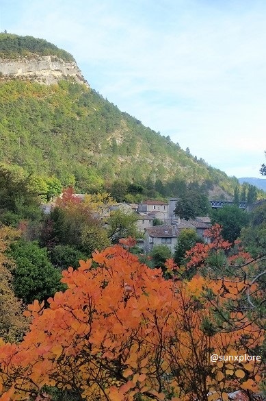 Le village de Pontaix en Automne - une promenade a la cascade de pontaix