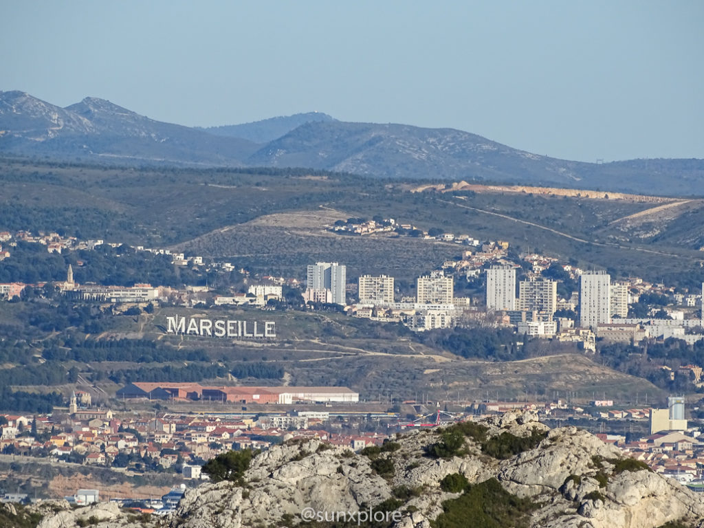 Vue sur le panneau Marseille, à l’Américaine !