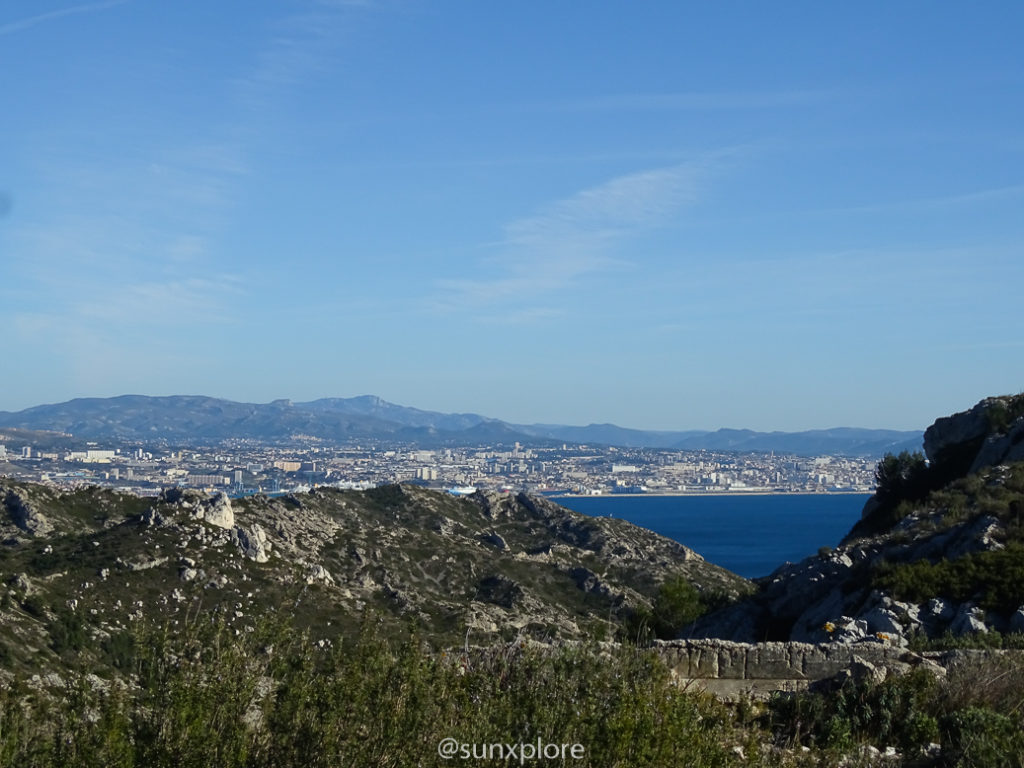 Vue de Marseille au départ de la randonnée du Fort de Niolon