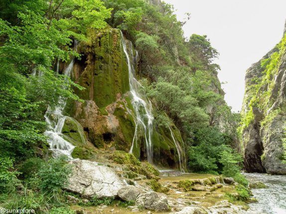 Randonnée à la cascade verte dans la Drôme